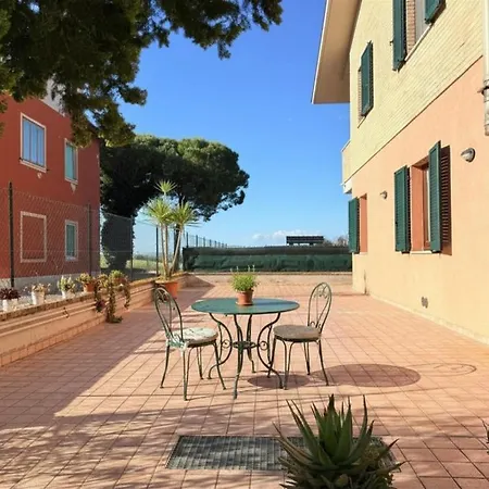 C018 - Camerano, Trilocale Con Giardino E Parcheggio