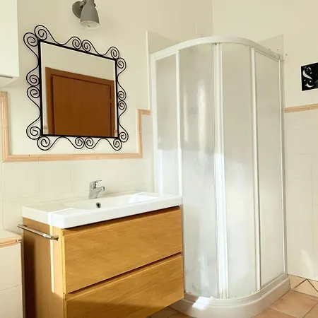 C018 - Camerano, Trilocale Con Giardino E Parcheggio דירה קמראנו